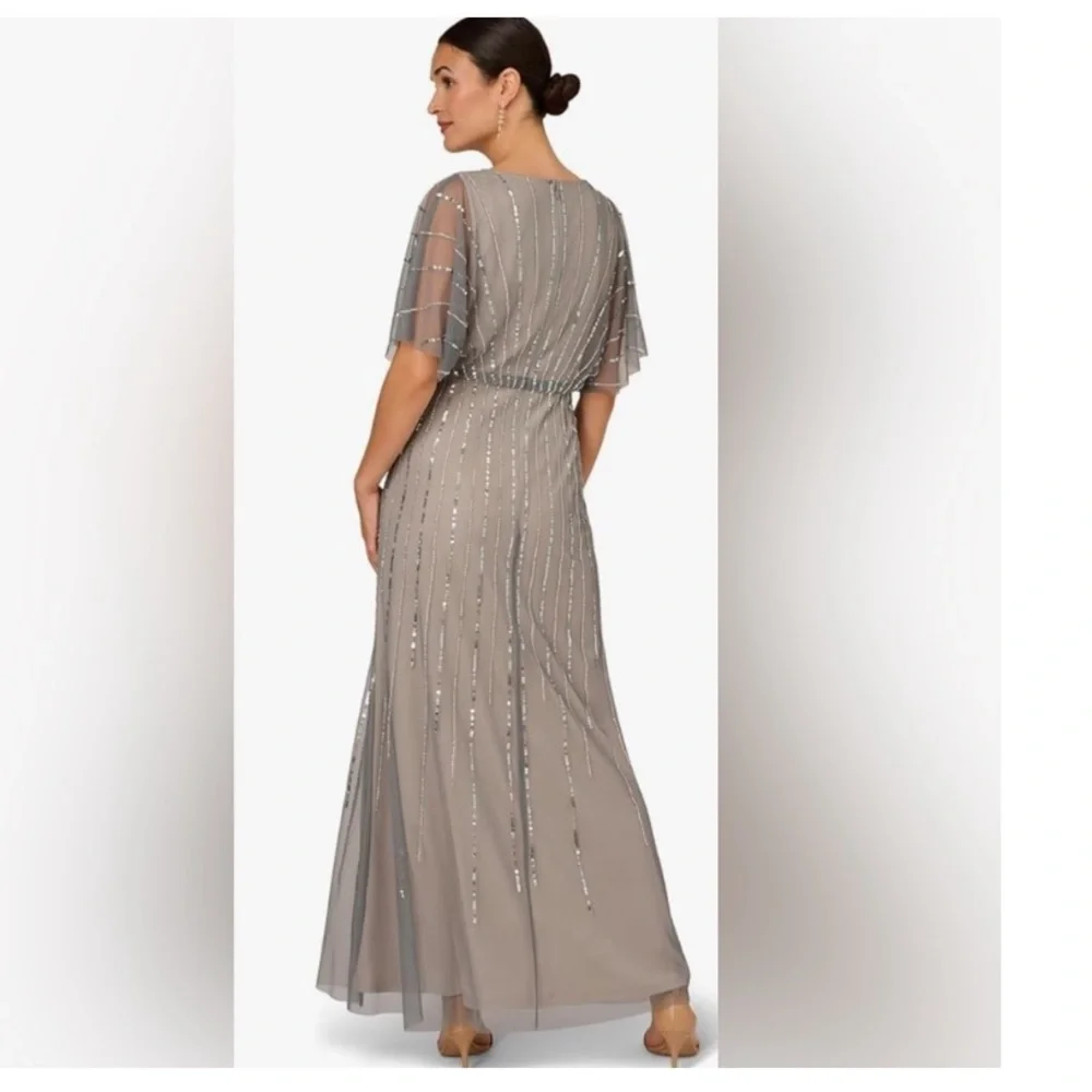 Adrianna Papell 🍄NWOT Elegant Gray / blue Evening Gown